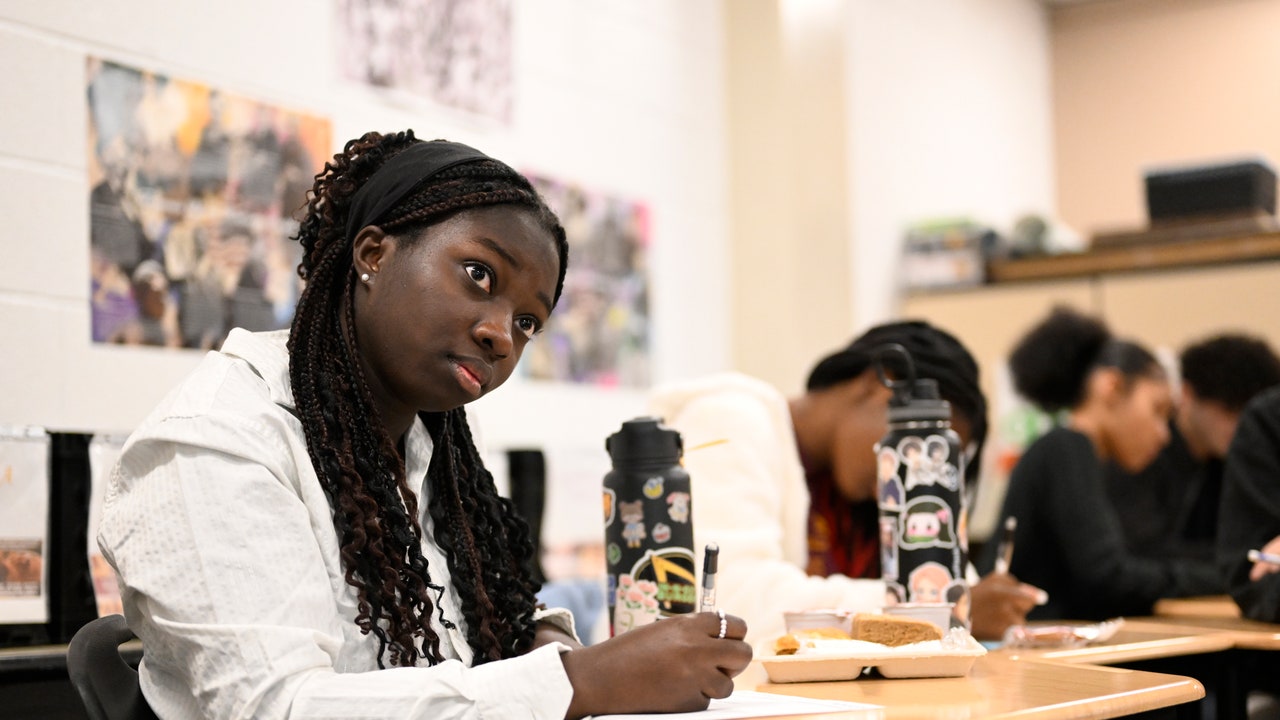 College Board AP African American Studies Clash Brings Organization Under New Scrutiny | Teen Vogue